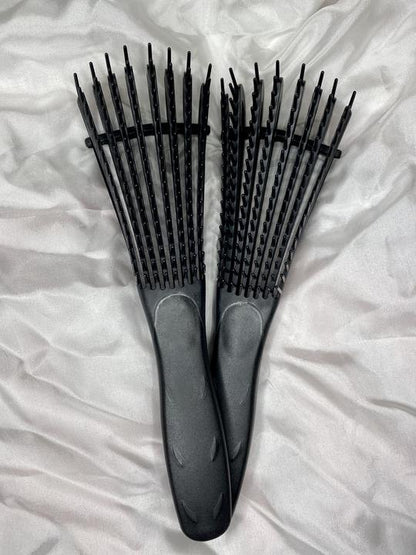 C&C black detangling brush