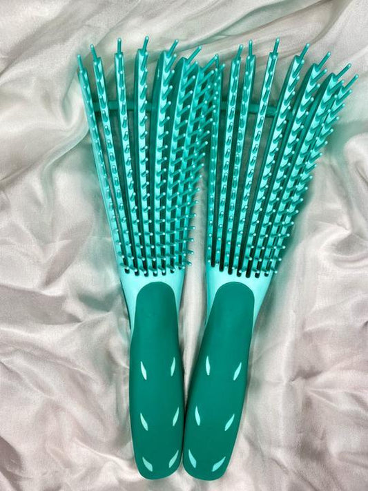 C&C coral blue detangling brush